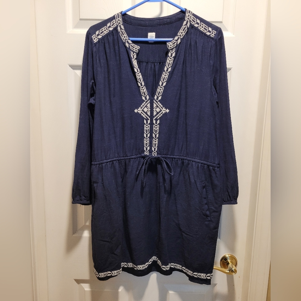 Gap navy blue tunic with white embroidery. US Medium.